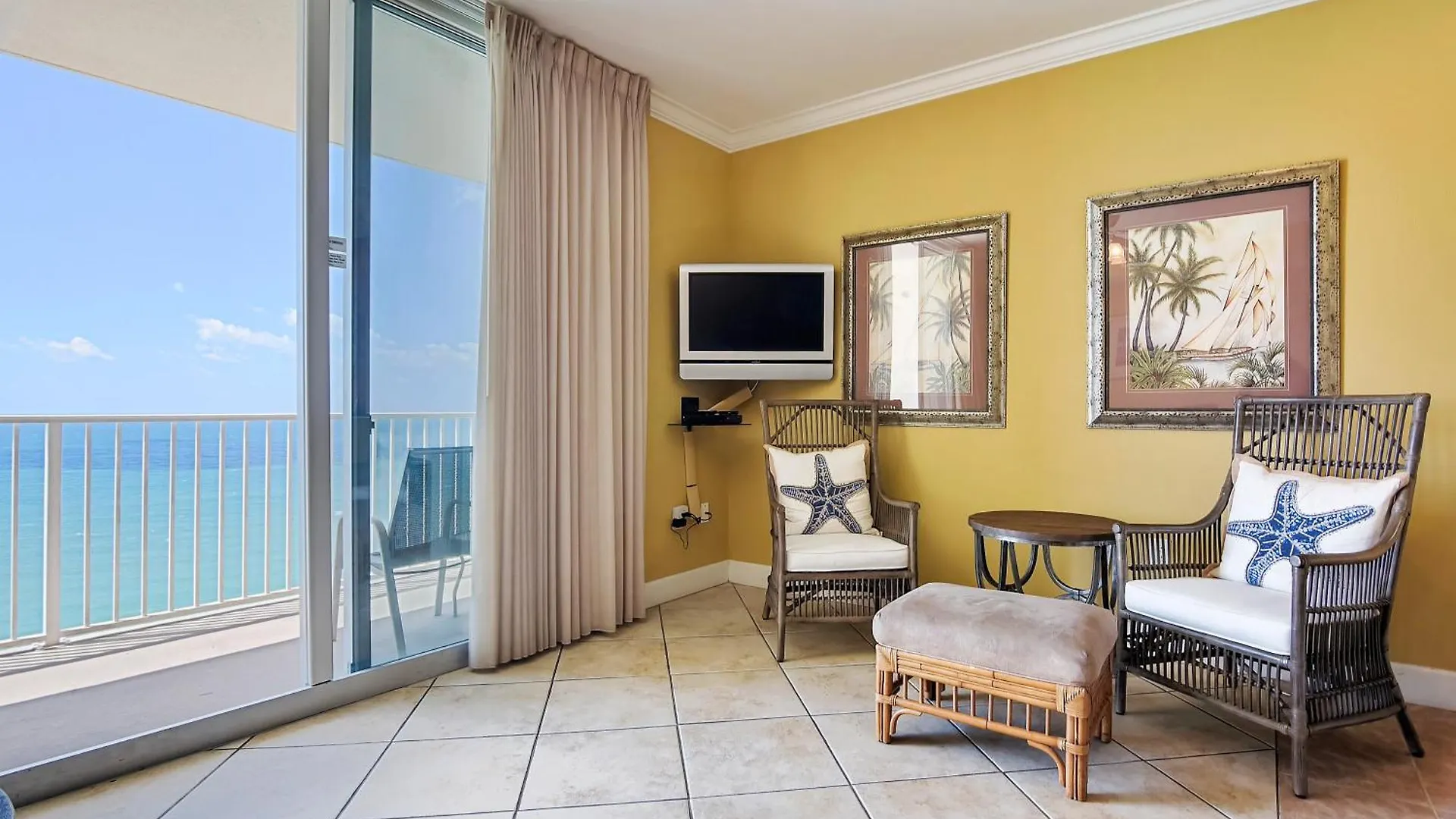 Holiday home Tidewater Beach Resort #2014 By Book That Condo Panama City Beach
