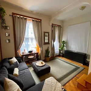 https://entire-apartment-in-upper-west.us-newyorkcity.com